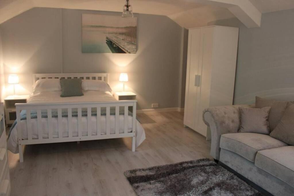 Ferienwohnung The Little Acorn Lydney Exterior foto
